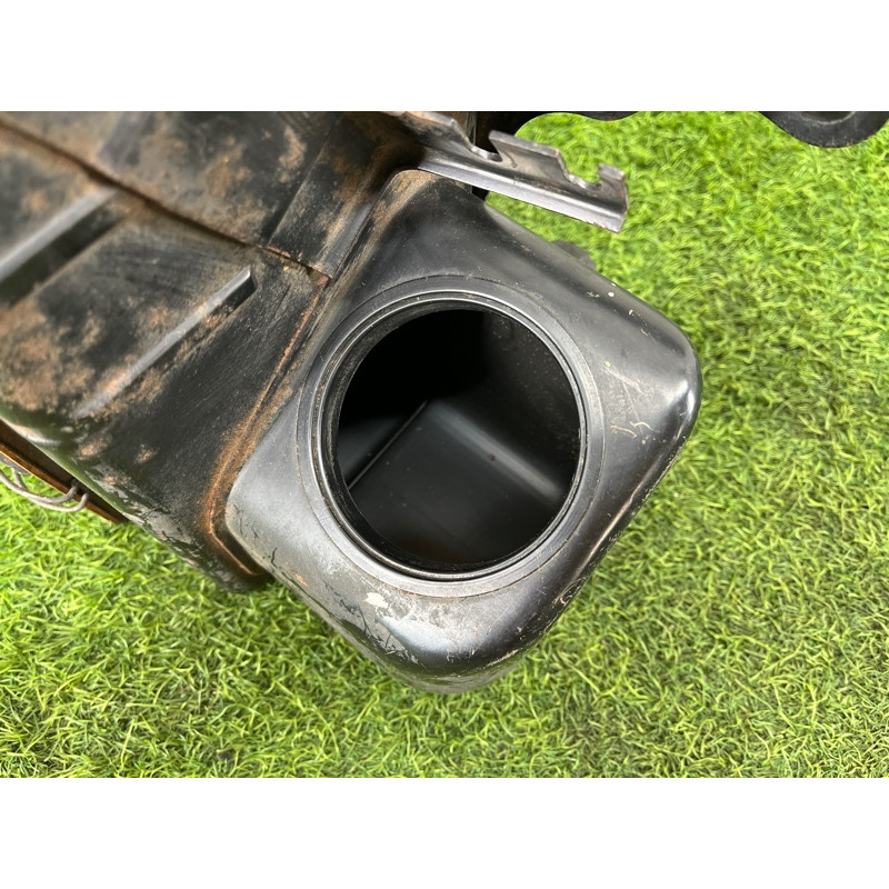 Корпус воздушного фильтра (впускная система) BMW 3-series E30 1286396