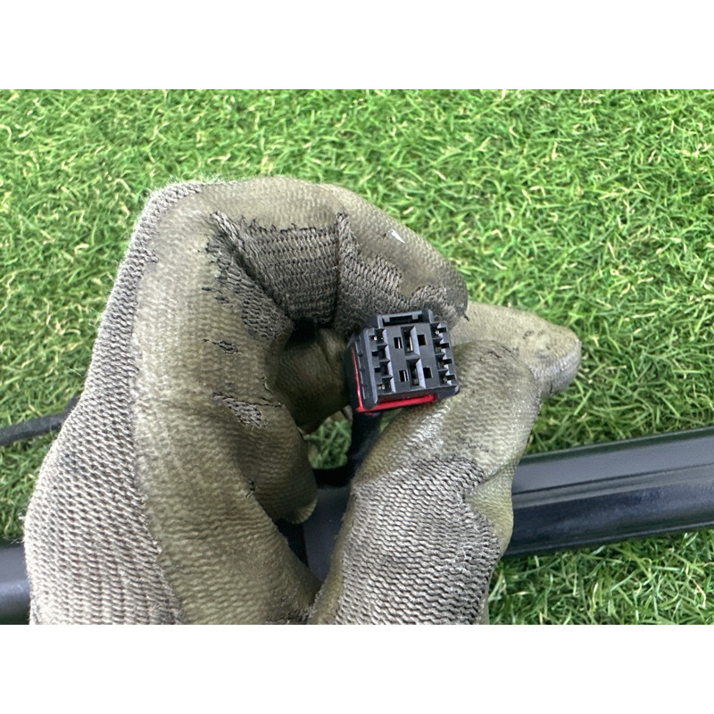 Привод двери багажника (электрика) Volkswagen Touareg NF 2015 3.6 CGRA 7P6827851DIIT