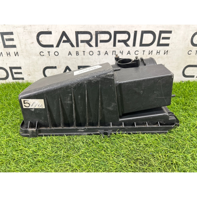 Корпус воздушного фильтра (впускная система) Mazda 6 GG 2004 2.0 RF5