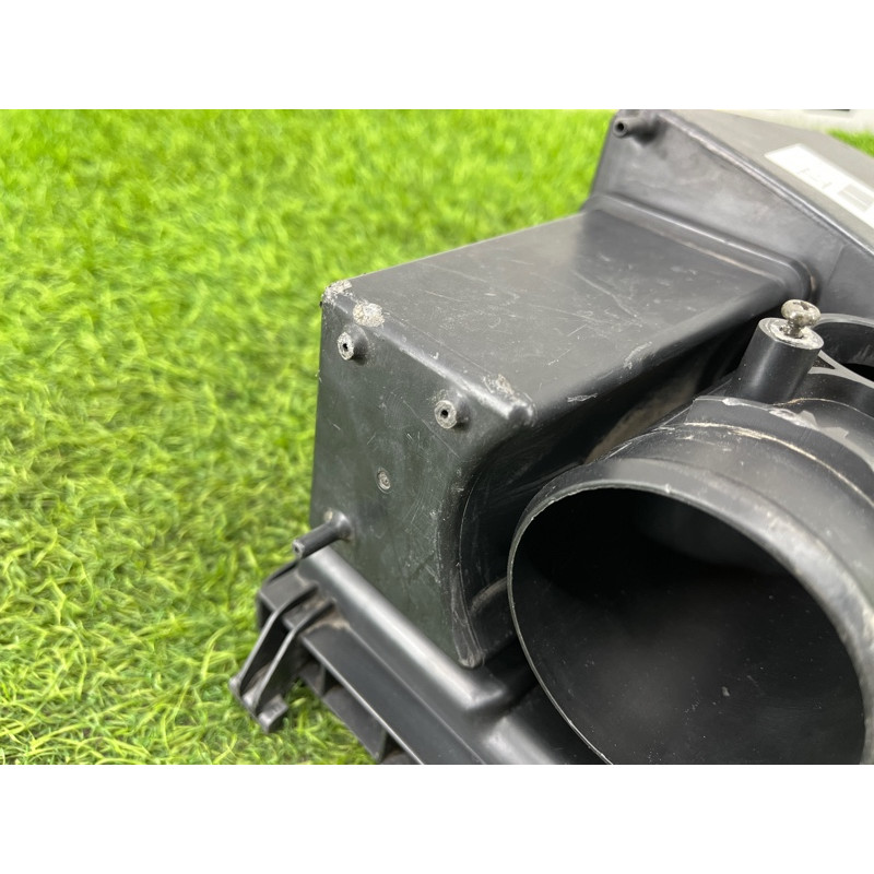 Корпус воздушного фильтра (впускная система) Mazda 6 GG 2004 2.0 RF5