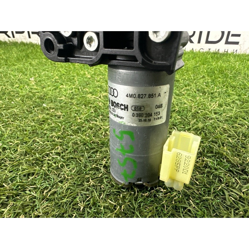 Привод двери багажника (электрика) AUDI Q7 4M 2017 3.0 CREC 4M0827851C