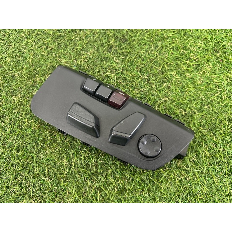 блок регулировки сидения (закрытая категория) BMW X1 F48 2016 2.0 B46B20 61319359831