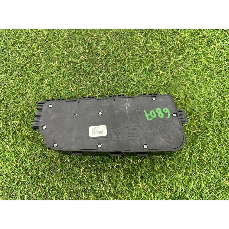 блок регулировки сидения (закрытая категория) BMW X1 F48 2016 2.0 B46B20 61319359831