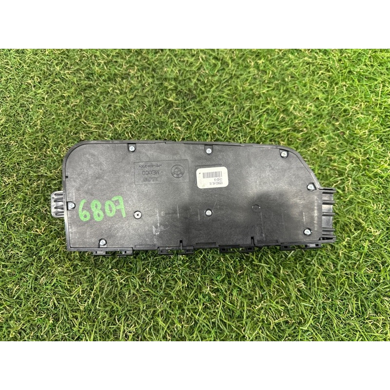 блок регулировки сидения (закрытая категория) BMW X1 F48 2016 2.0 B46B20 61319359831