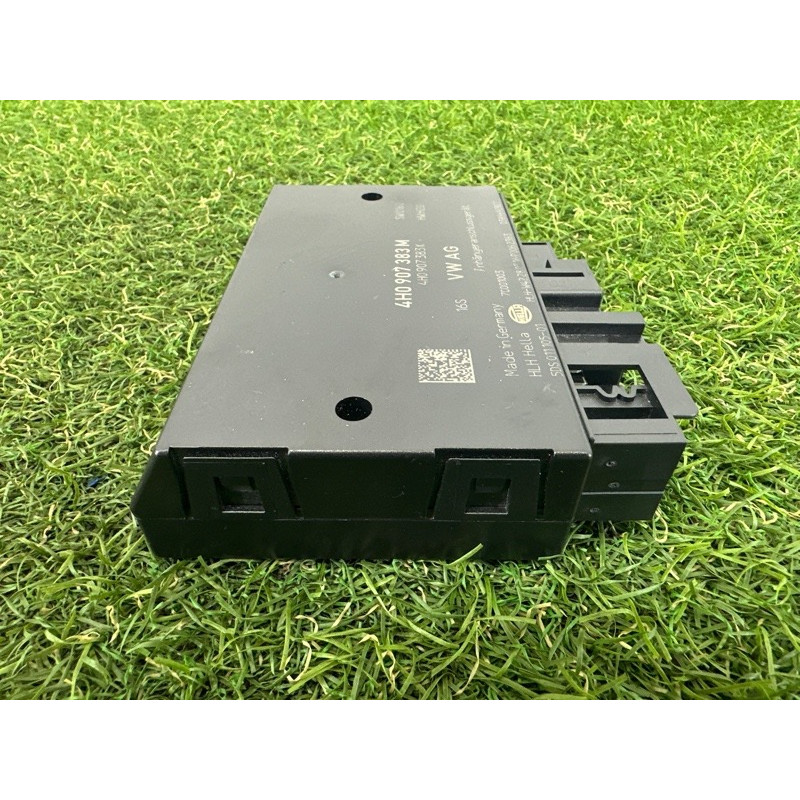 Блок управления фаркопа (электрика / блок управления) Volkswagen Touareg NF 2015 3.6 CGRA 4H0907383MZ01