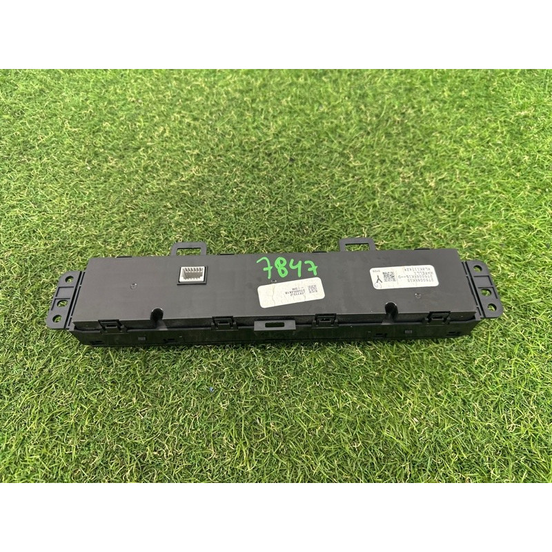 Блок управления климат-контролем (электрика / блок управления) Nissan Rogue T33 2021 2.5 PR25DD 275006RK1B