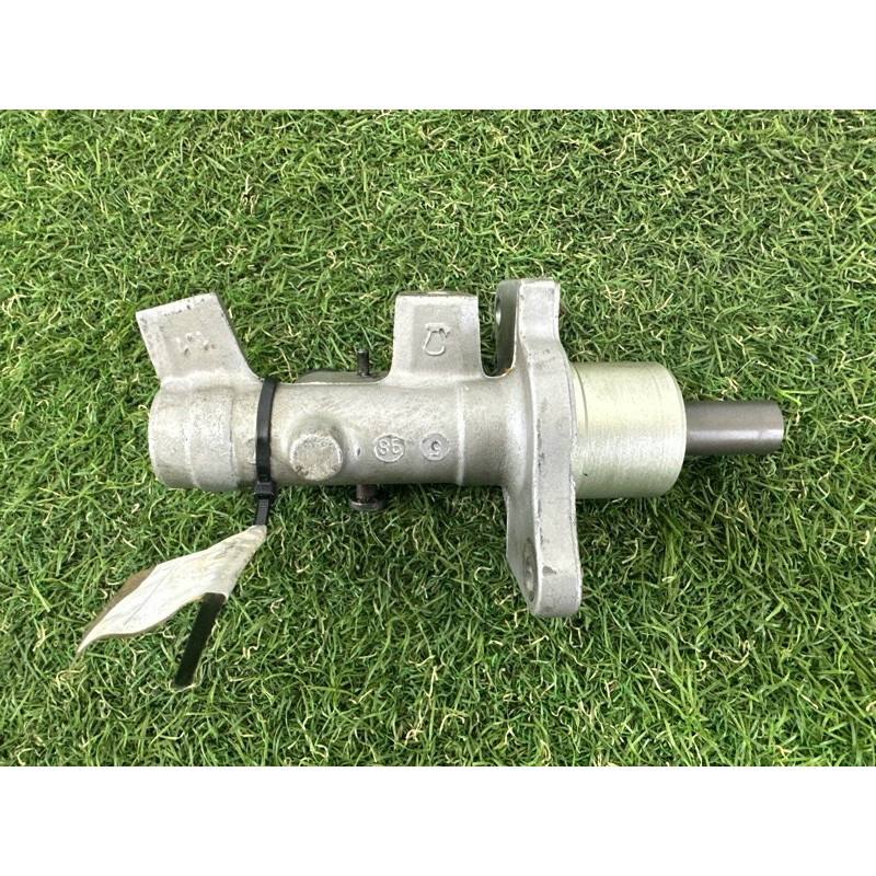 Главный тормозной цилиндр (тормозная система) BMW 3-series E46 M43b18