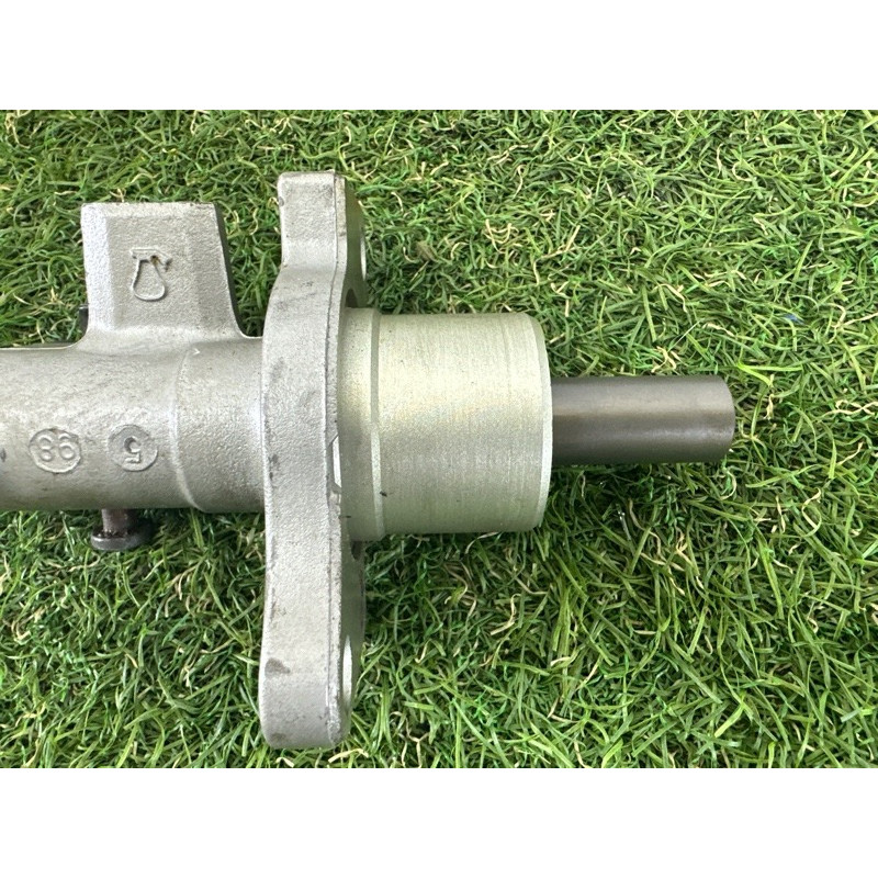 Главный тормозной цилиндр (тормозная система) BMW 3-series E46 M43b18