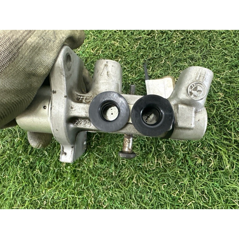 Главный тормозной цилиндр (тормозная система) BMW 3-series E46 M43b18