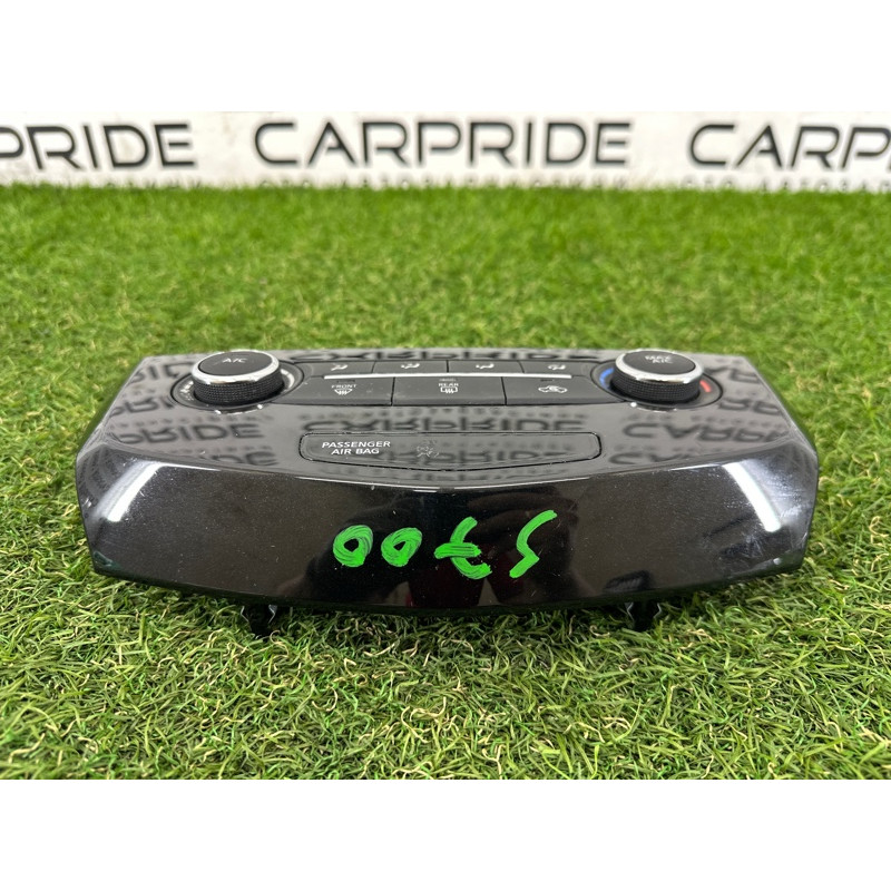 Блок управления климат-контролем (электрика / блок управления) Nissan Rogue T32 2016 2.5 QR25DE 275004BB0C