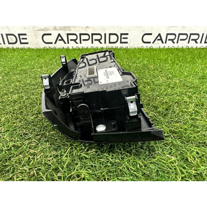 Блок управления климат-контролем (электрика / блок управления) Nissan Rogue T32 2016 2.5 QR25DE 275004BB0C