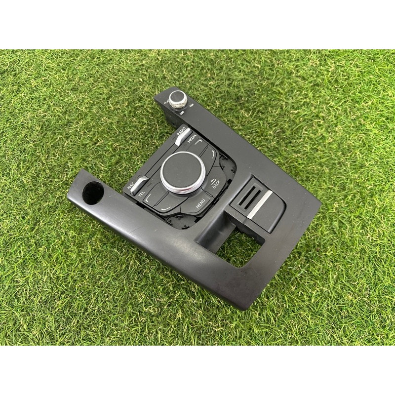 Блок кнопок мультимедиа (электрика / блок управления) AUDI A3 8V 2015 1.8 CNSB 8V0919614Q