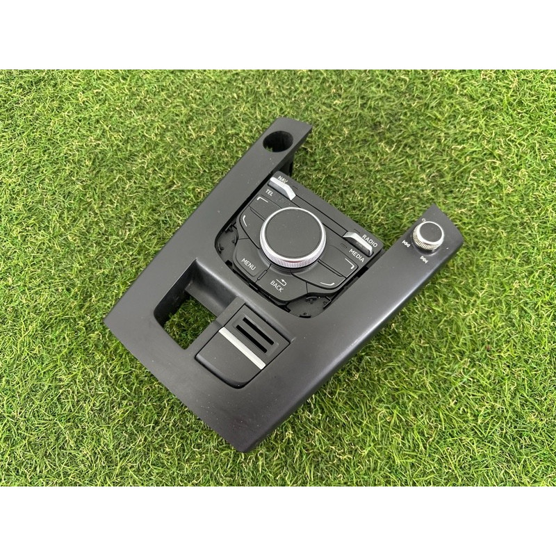 Блок кнопок мультимедиа (электрика / блок управления) AUDI A3 8V 2015 1.8 CNSB 8V0919614Q