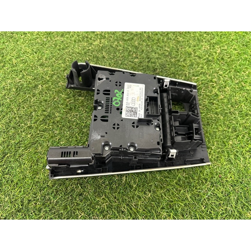 Блок кнопок мультимедиа (электрика / блок управления) AUDI A3 8V 2015 1.8 CNSB 8V0919614Q