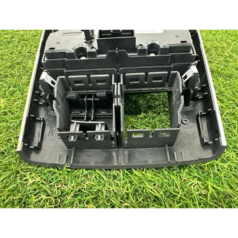 Блок кнопок мультимедиа (электрика / блок управления) AUDI A3 8V 2015 1.8 CNSB 8V0919614Q