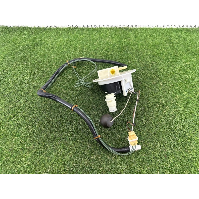 Датчик уровня топлива (электрика / датчики) AUDI A4 B8 2012 2.0 CAEB 8K0201301C