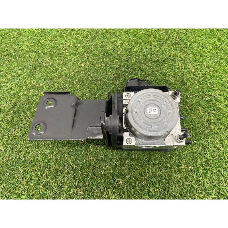 Блок abs (тормозная система) AUDI A3 8V 2015 1.8 CNSB 5Q0614517T