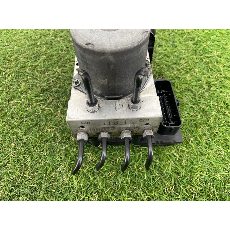 Блок abs (тормозная система) AUDI A4 B8 2012 2.0 CAEB 8K0614517EK