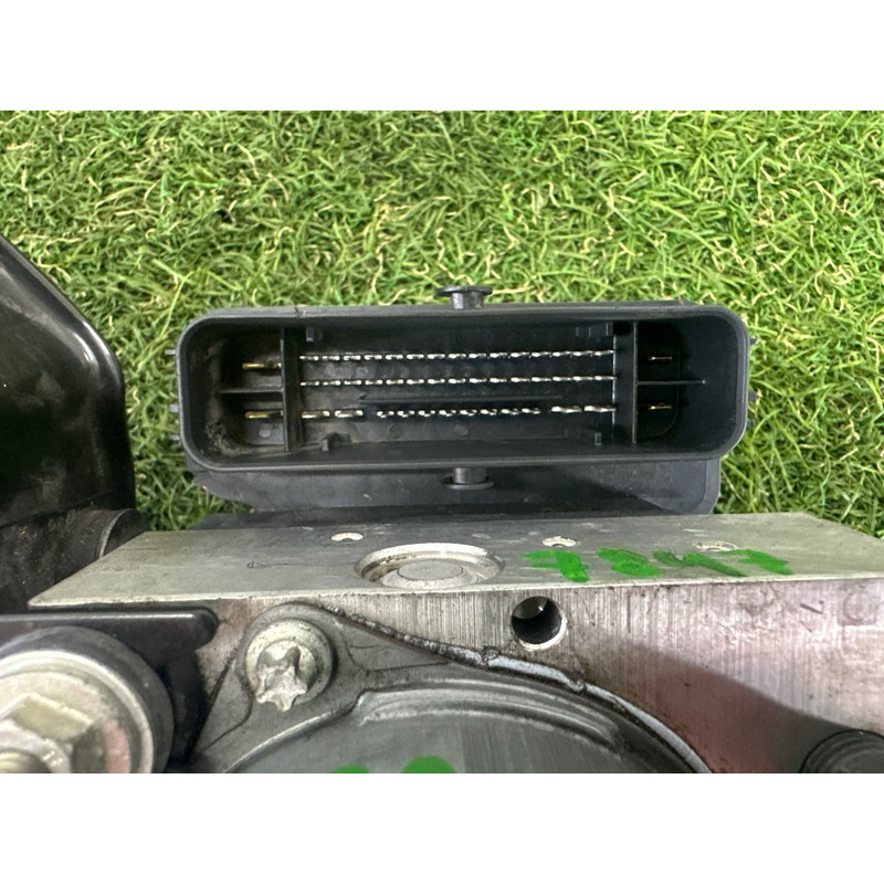 Блок abs (тормозная система) Nissan Rogue T33 2021 2.5 PR25DD 476606RR5F