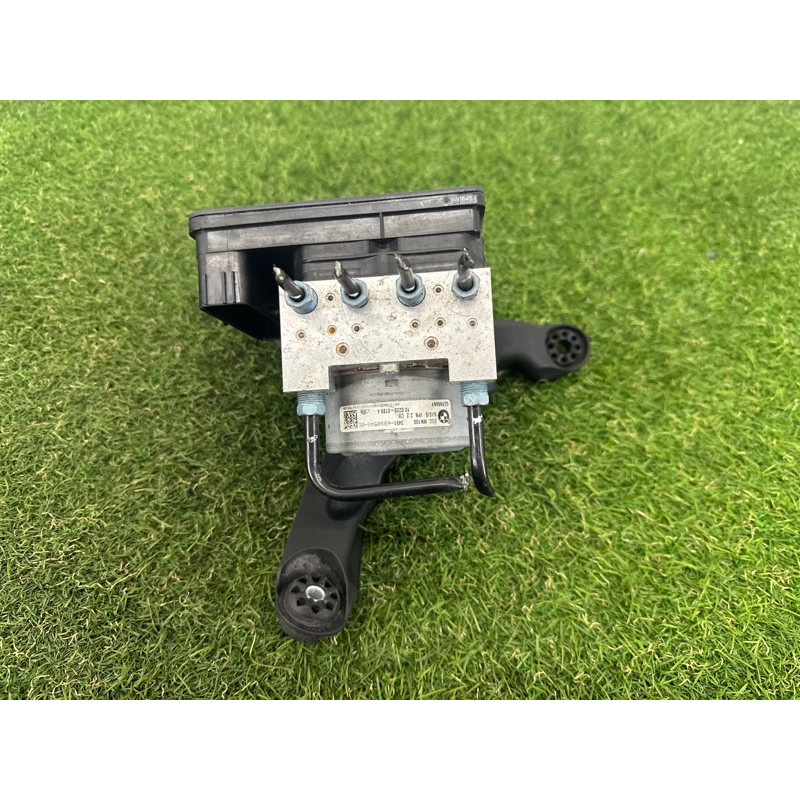Блок abs (тормозная система) BMW X1 F48 2016 2.0 B46B20 34515A374B1