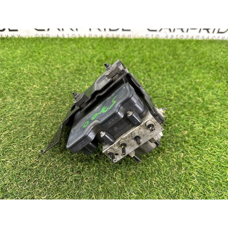 Блок ABS (гальмівна система) Nissan Rogue T32 2016 2.5 QR25DE 476609TB1B