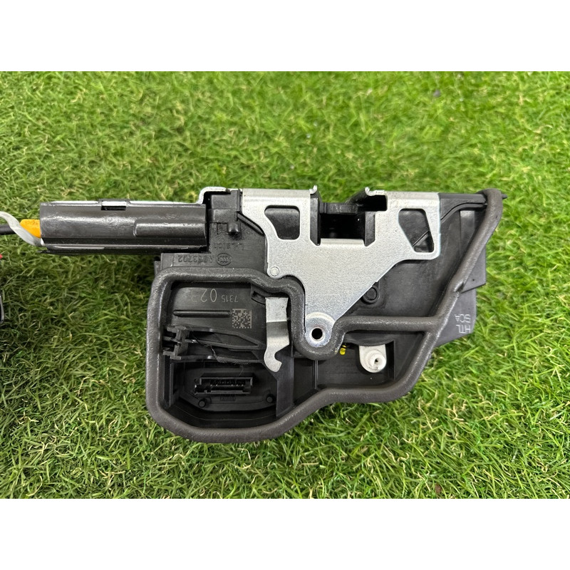 Замок дверей (кузов і елементи) BMW X5 E70 2013-2015 3.0 51225A36E85