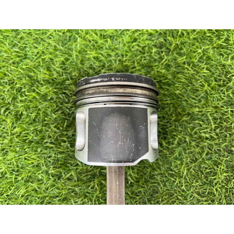 Поршень (двигатель и элементы) AUDI A6 C5 2001 2.5 AKE