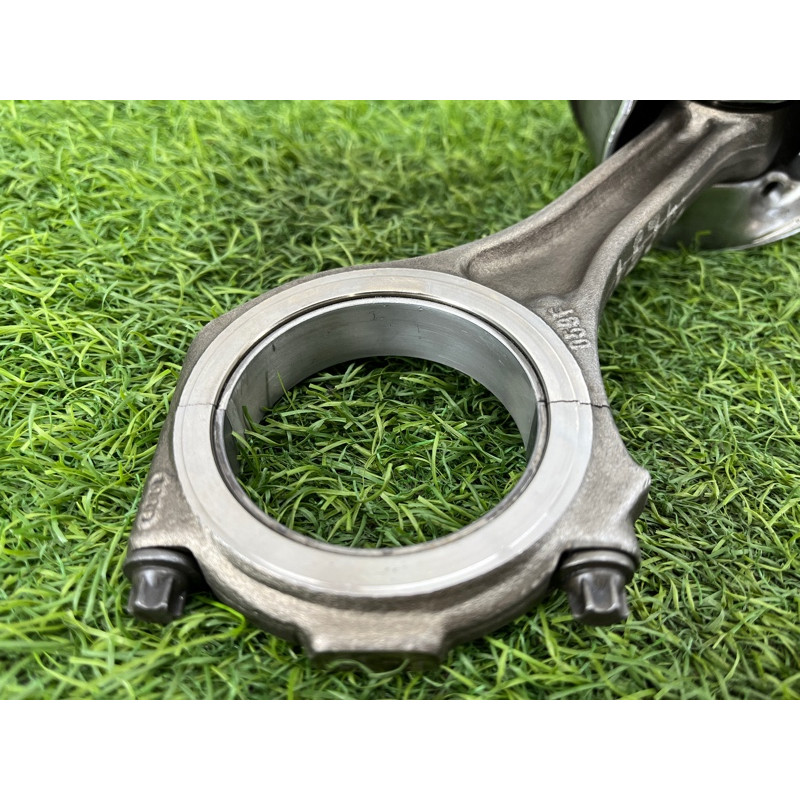 Поршень (двигатель и элементы) AUDI A6 C5 2001 2.5 AKE