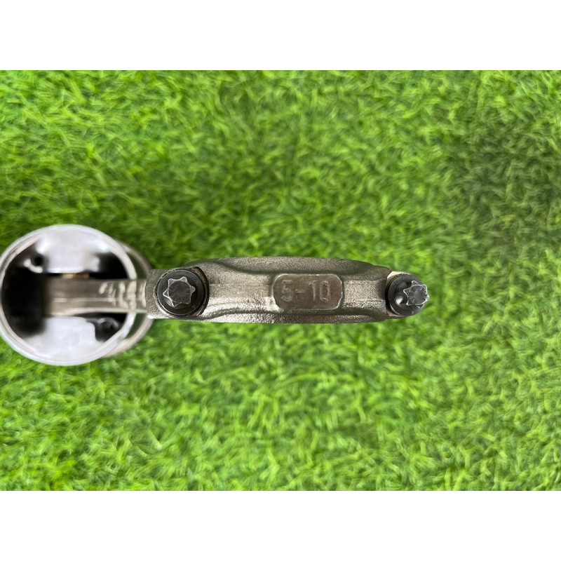 Поршень (двигатель и элементы) AUDI A6 C5 2001 2.5 AKE