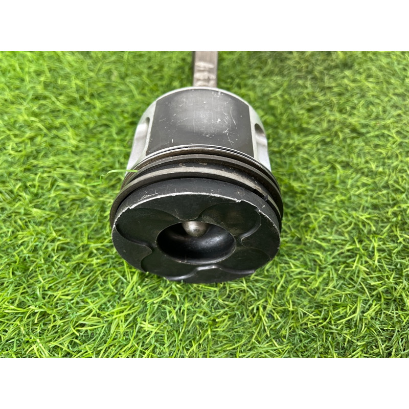 Поршень (двигатель и элементы) AUDI A6 C5 2001 2.5 AKE