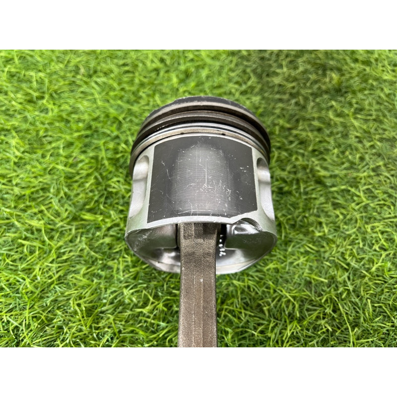 Поршень (двигатель и элементы) AUDI A6 C5 2001 2.5 AKE