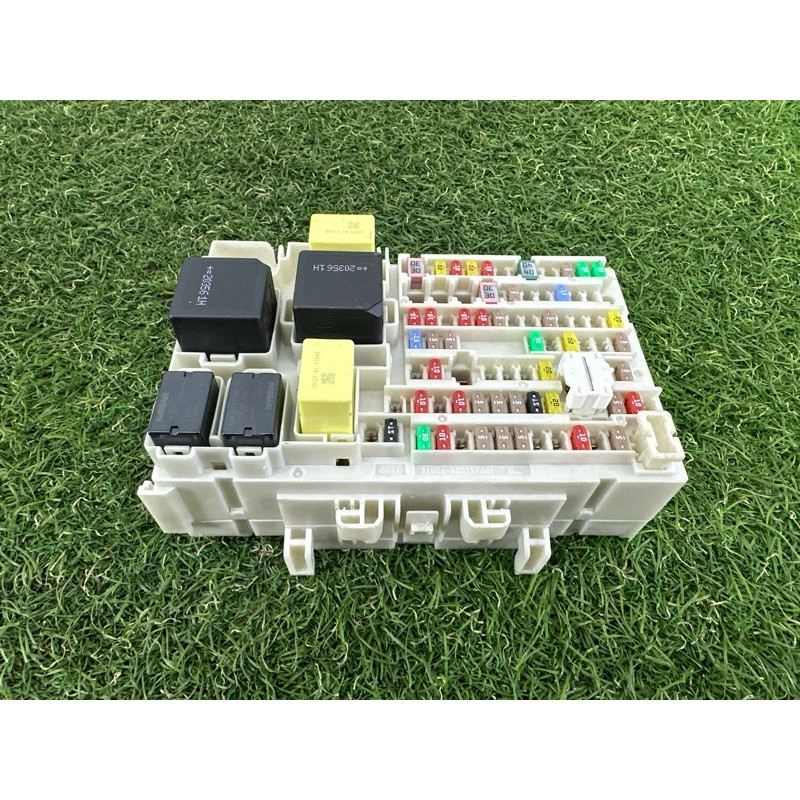 Блок предохранителей (электрика) Nissan Rogue T33 2021 2.5 PR25DD 243506RA0C