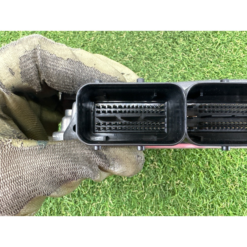 Блок управления двигателем (электрика / блок управления) AUDI Q5 8R 2012 2.0 CAEB 8R0907115P