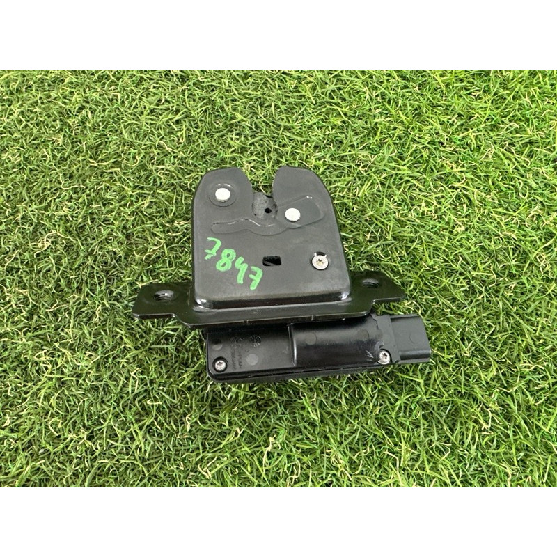 Замок багажника (кузов і елементи) Nissan Rogue T33 2021 2.5 PR25DD 905026RR0A