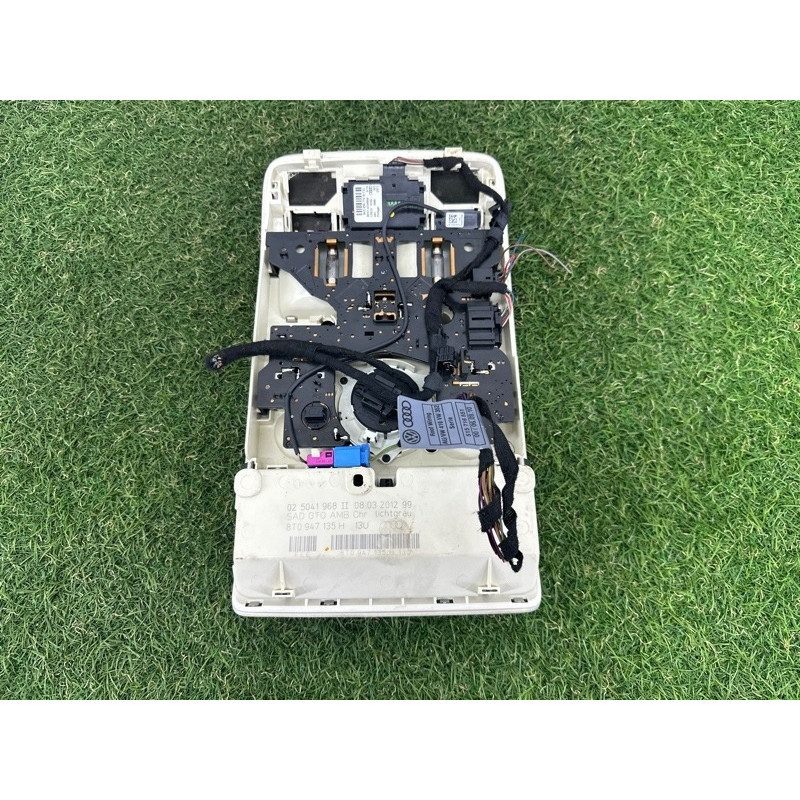 Плафон салона (салон) AUDI Q5 8R 2012 2.0 CAEB 8T094714013U