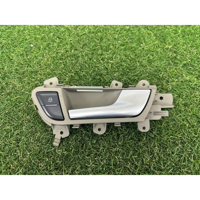 Ручка двери внутренняя (салон) AUDI A4 B8 2012 2.0 CAEB 8K0839020A1GK