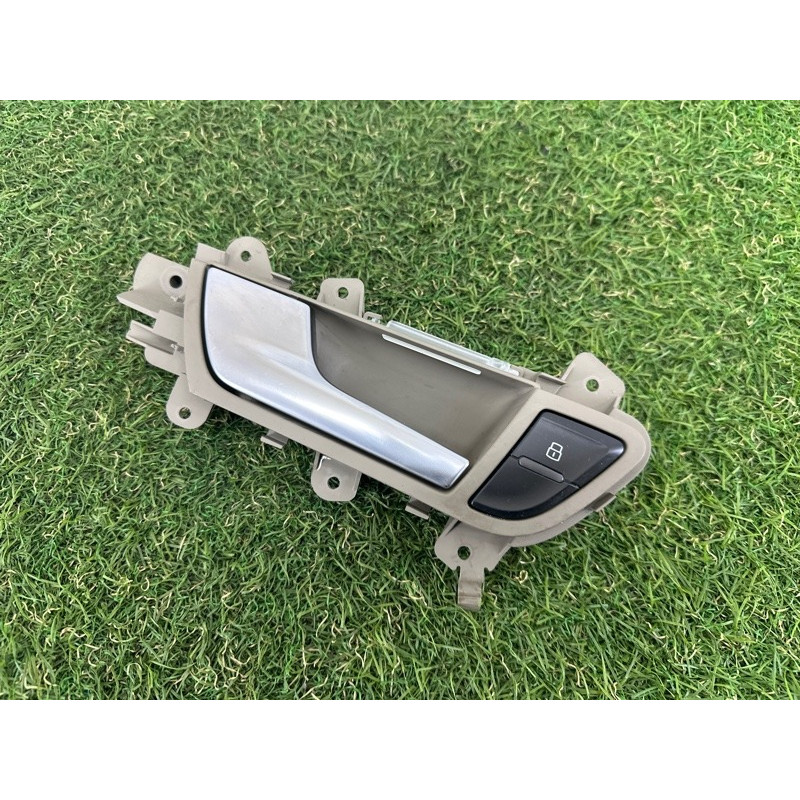 Ручка двери внутренняя (салон) AUDI A4 B8 2012 2.0 CAEB 8K0839019A1GK