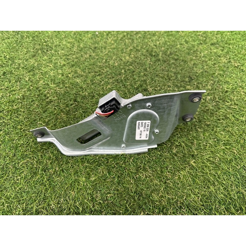 Мотор дворников (электрика) BMW X1 F48 2016 2.0 B46B20 61627356220