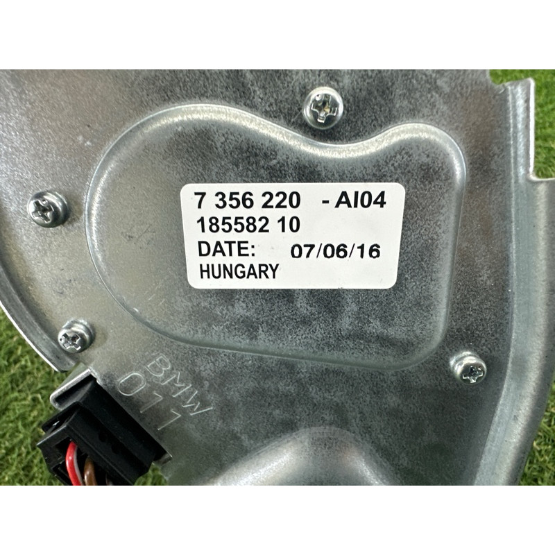 Мотор дворников (электрика) BMW X1 F48 2016 2.0 B46B20 61627356220