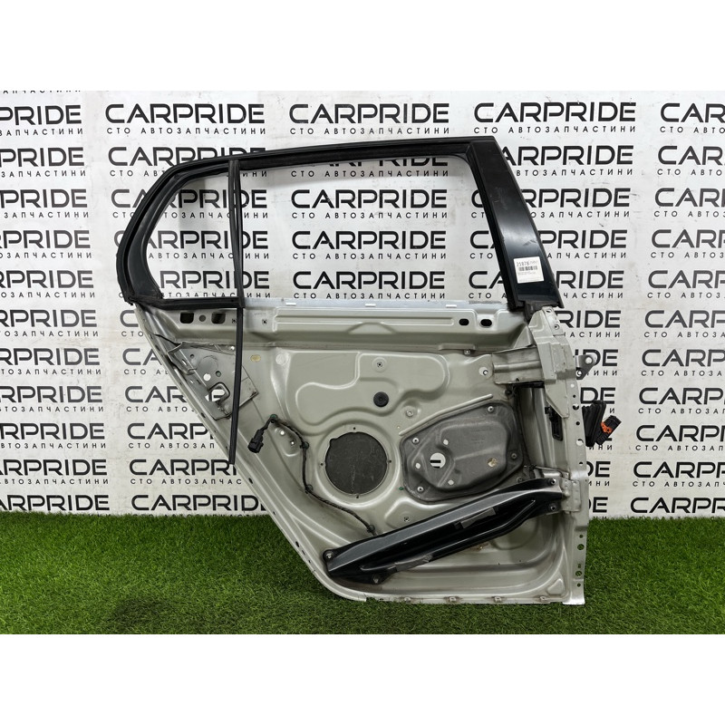 Дверь голая (наружные элементы кузова) Volkswagen Golf 1K 2004 2.0 BKD 1K6833302AA