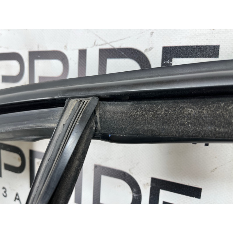 Дверь голая (наружные элементы кузова) Volkswagen Golf 1K 2004 2.0 BKD 1K6833302AA