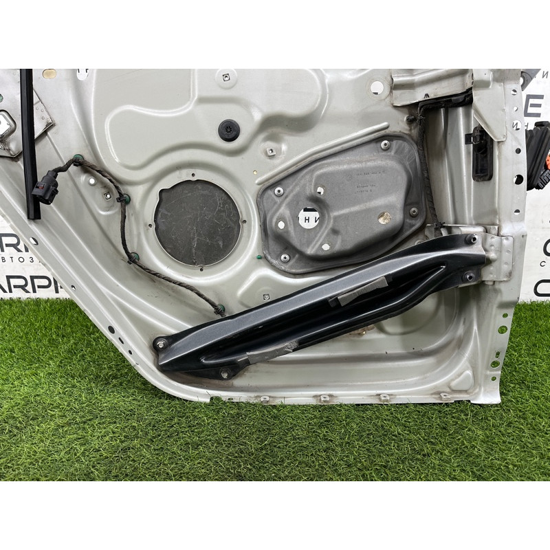 Дверь голая (наружные элементы кузова) Volkswagen Golf 1K 2004 2.0 BKD 1K6833302AA