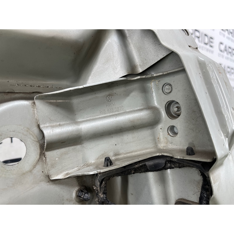 Дверь голая (наружные элементы кузова) Volkswagen Golf 1K 2004 2.0 BKD 1K6833302AA