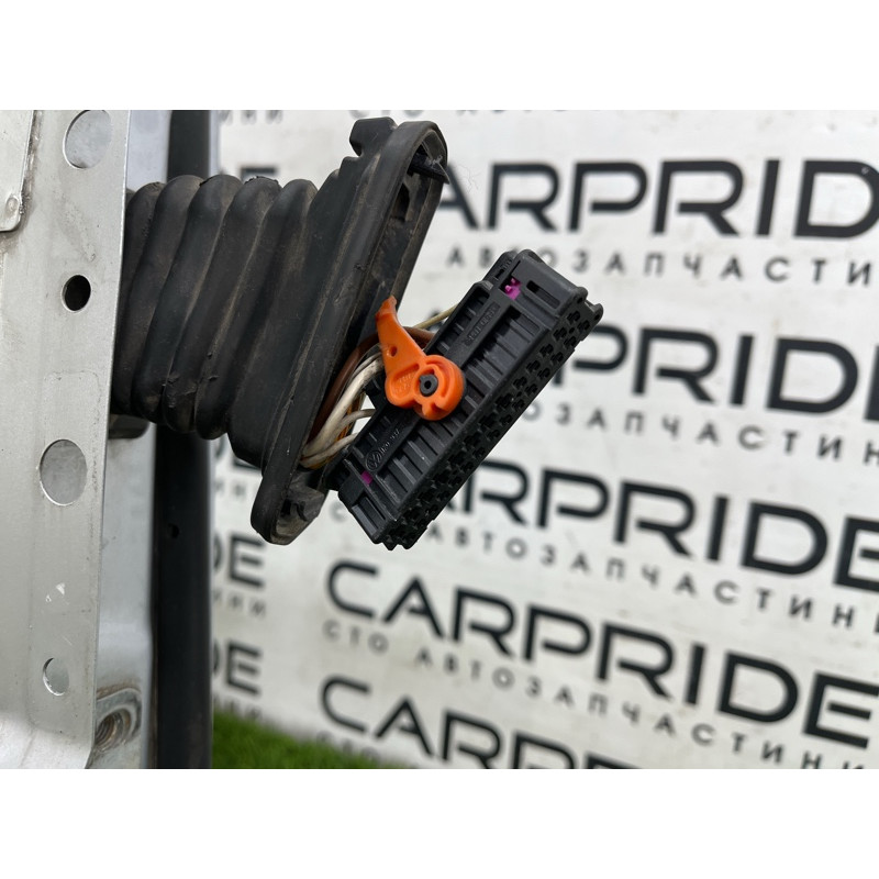 Дверь голая (наружные элементы кузова) Volkswagen Golf 1K 2004 2.0 BKD 1K6833302AA