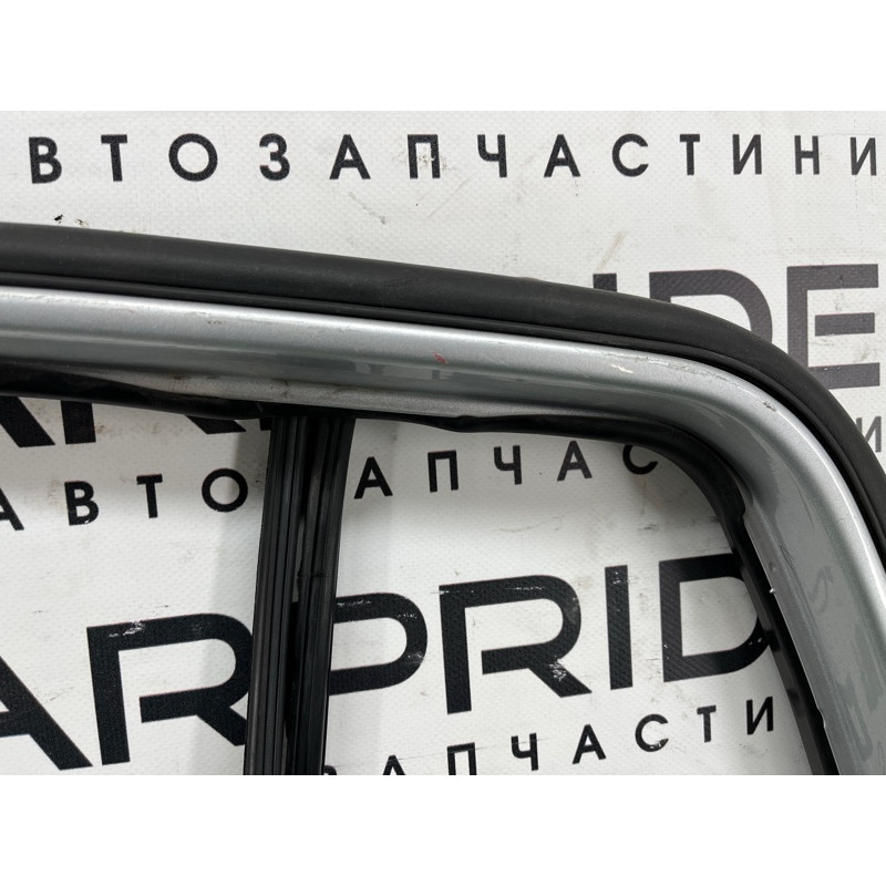 Дверь голая (наружные элементы кузова) Volkswagen Golf 1K 2004 2.0 BKD 1K6833302AA