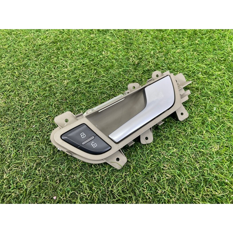 Ручка двери внутренняя (салон) AUDI A4 B8 2012 2.0 CAEB 8K0837020G1GK