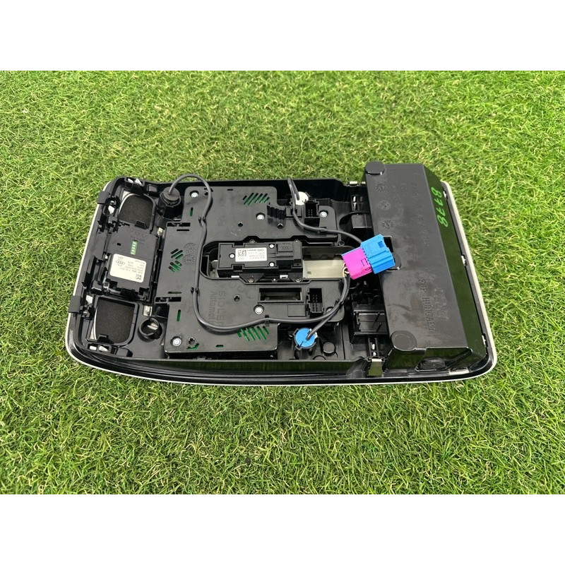 Салонний світильник (салон) AUDI A7 4G 2012 3.0 CGXB 4G0947135GET1