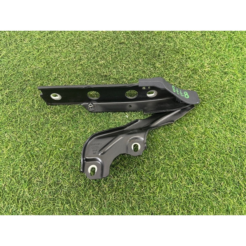 Петля капота (кузов и элементы) AUDI A7 4G 2012 3.0 CGXB 4G8823302E