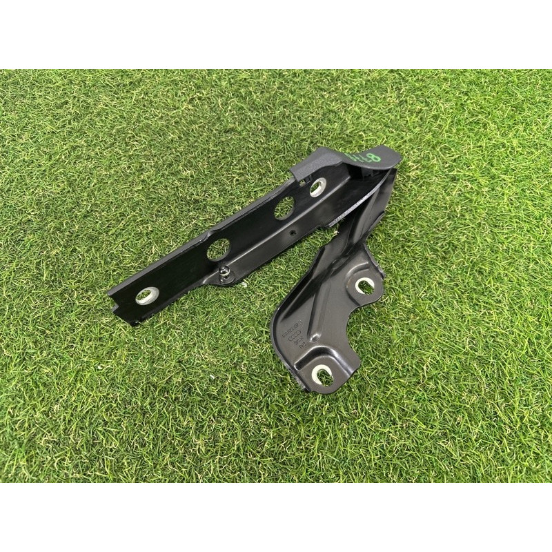 Петля капота (кузов и элементы) AUDI A7 4G 2012 3.0 CGXB 4G8823302E