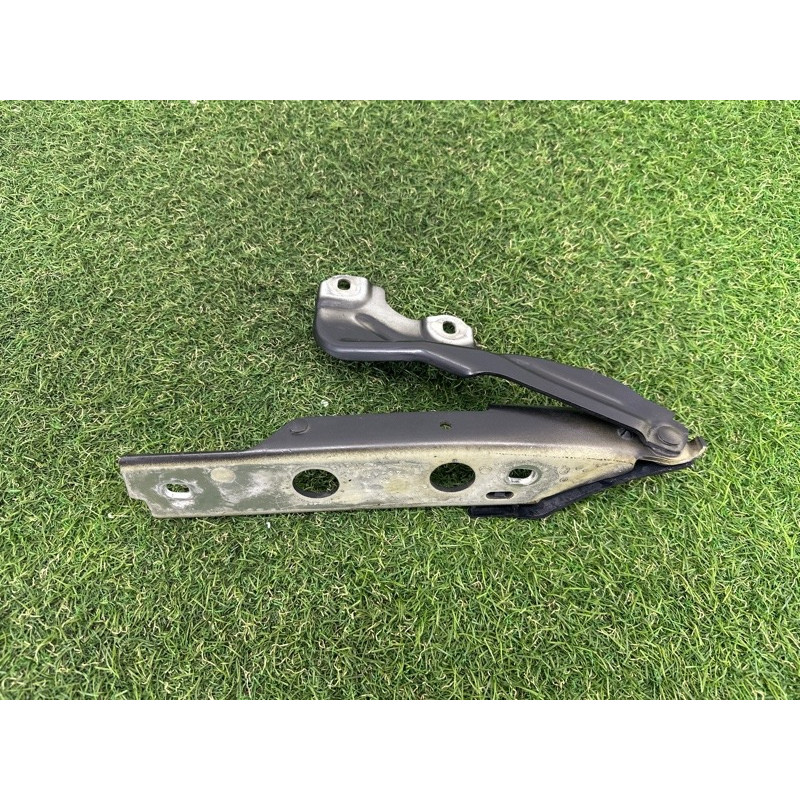 Петля капота (кузов и элементы) AUDI A7 4G 2012 3.0 CGXB 4G8823302E